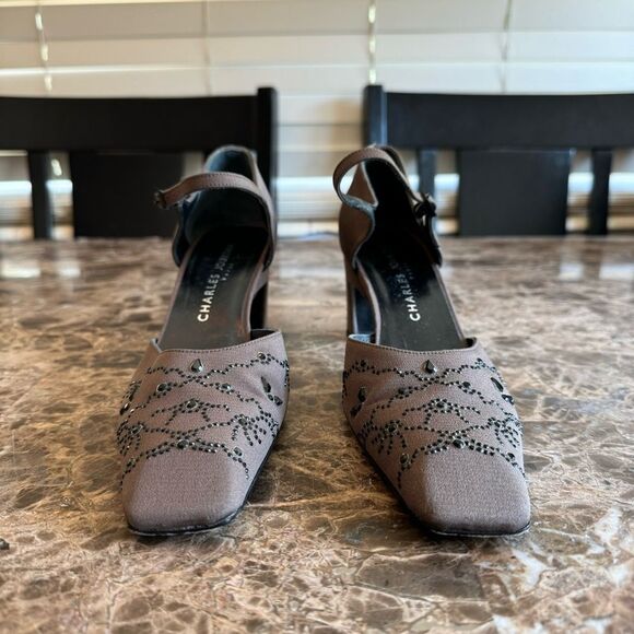 Charles Jourdan of Paris Heels Size 8 Taupe Beaded - Picture 4 of 13